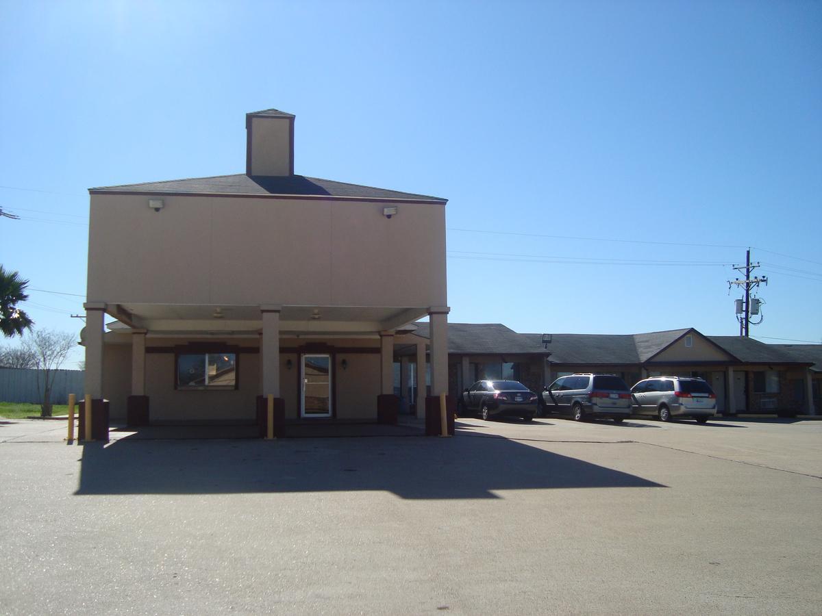 Navasota Inn Exterior photo
